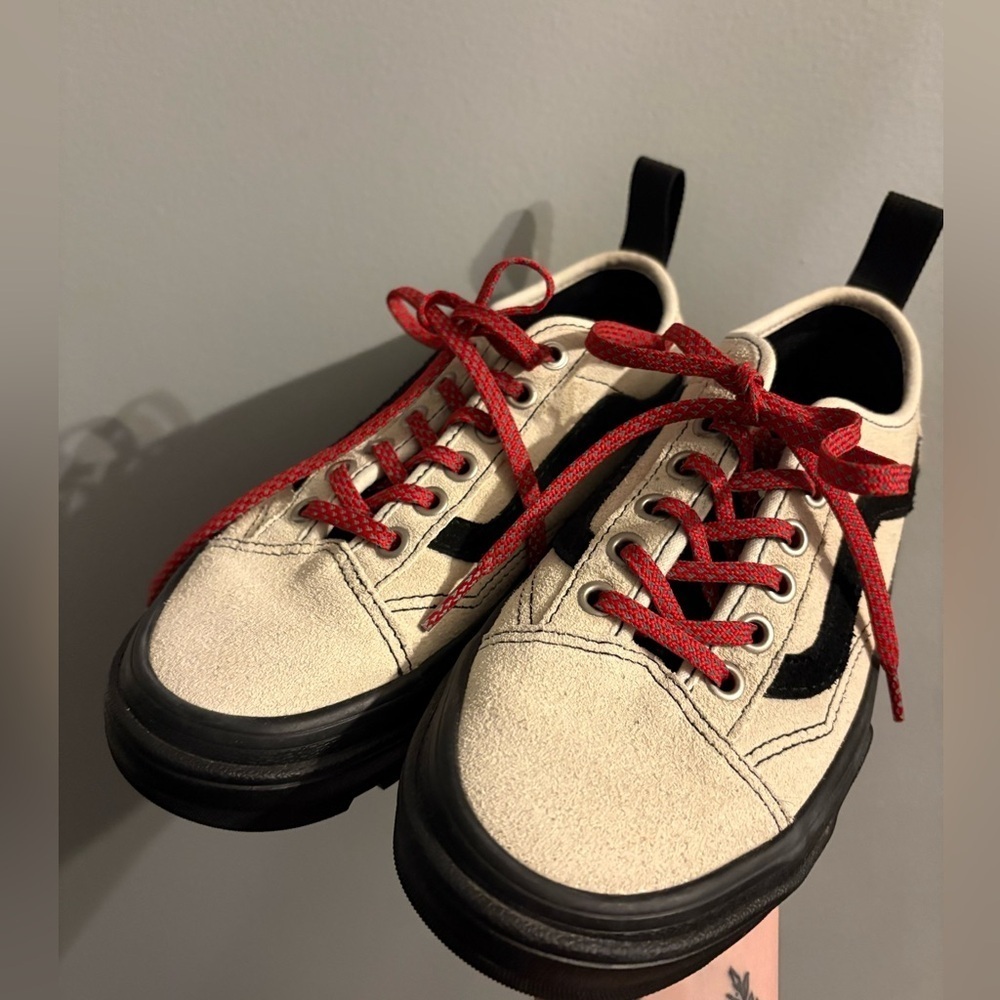 Women’s Sentry Old Skool Vans - Picture 2 of 6
